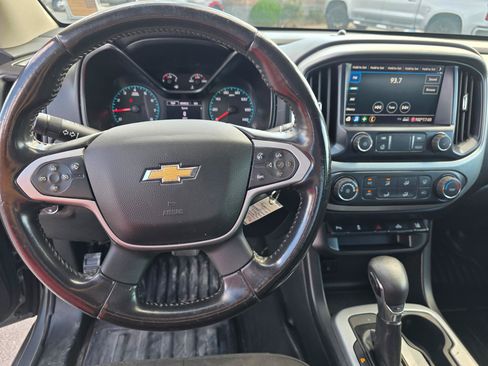 Used 2022 Chevrolet Colorado LT w/ Fleet Safety Package RWD image 12