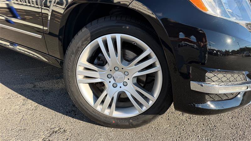 Used 2015 Mercedes-Benz GLK 350 4MATIC image 12