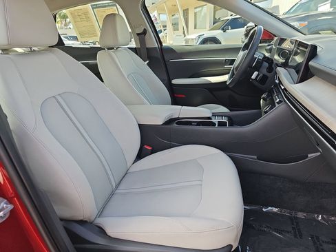 Certified 2025 Hyundai Sonata SEL image 10