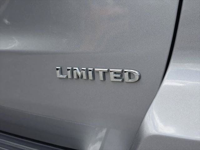 Certified 2020 Jeep Grand Cherokee Limited w/ Luxury Group II AWD/4WD image 11