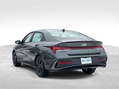 New 2026 Hyundai Elantra SEL Sport Premium FWD image 3
