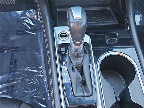 Used 2024 Nissan Altima 2.5 SV w/ SV Premium Package image 12