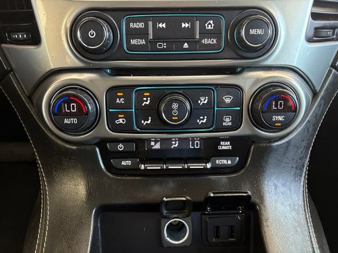 Used 2019 Chevrolet Tahoe LS RWD image 25