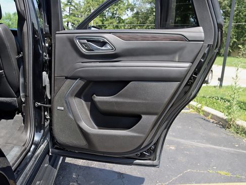 Used 2021 Chevrolet Tahoe LT w/ LT Signature Plus Package AWD/4WD image 40
