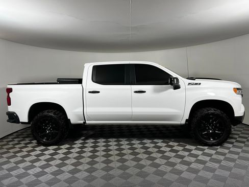 Used 2025 Chevrolet Silverado 1500 LT Trail Boss w/ Convenience Package II image 4