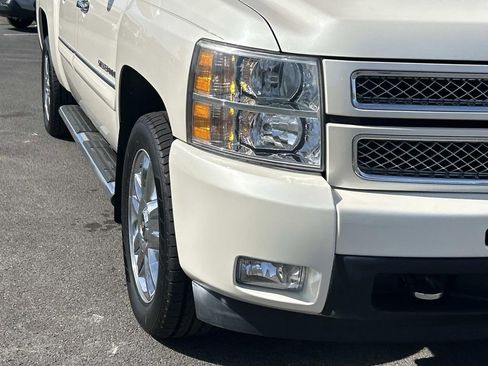 Used 2013 Chevrolet Silverado 1500 LTZ w/ LTZ White Diamond Edition image 11