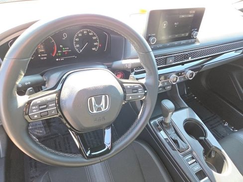 Used 2025 Honda Civic Sport image 28