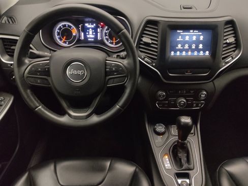 Used 2019 Jeep Cherokee Latitude Plus image 22