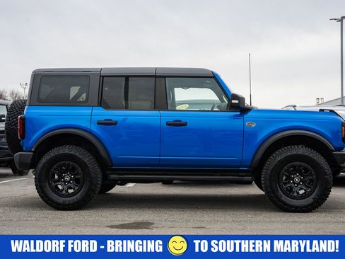 Used 2023 Ford Bronco Wildtrak image 3