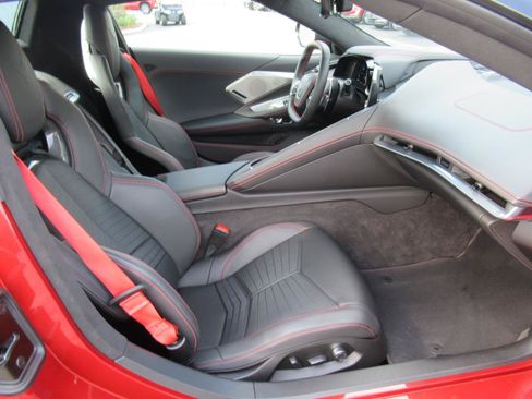 Used 2024 Chevrolet Corvette Stingray Premium Conv w/ Z51 Performance Package RWD image 12