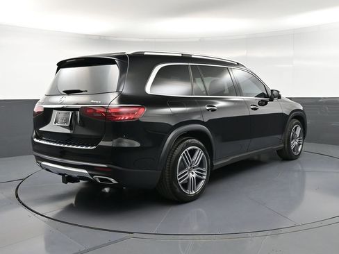Used 2025 Mercedes-Benz GLS 450 4MATIC image 8