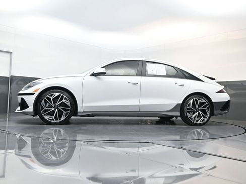 Certified 2024 Hyundai Ioniq 6 SEL image 20