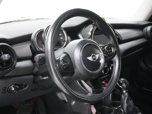 Used 2015 MINI Cooper 2-Door Hardtop image 9