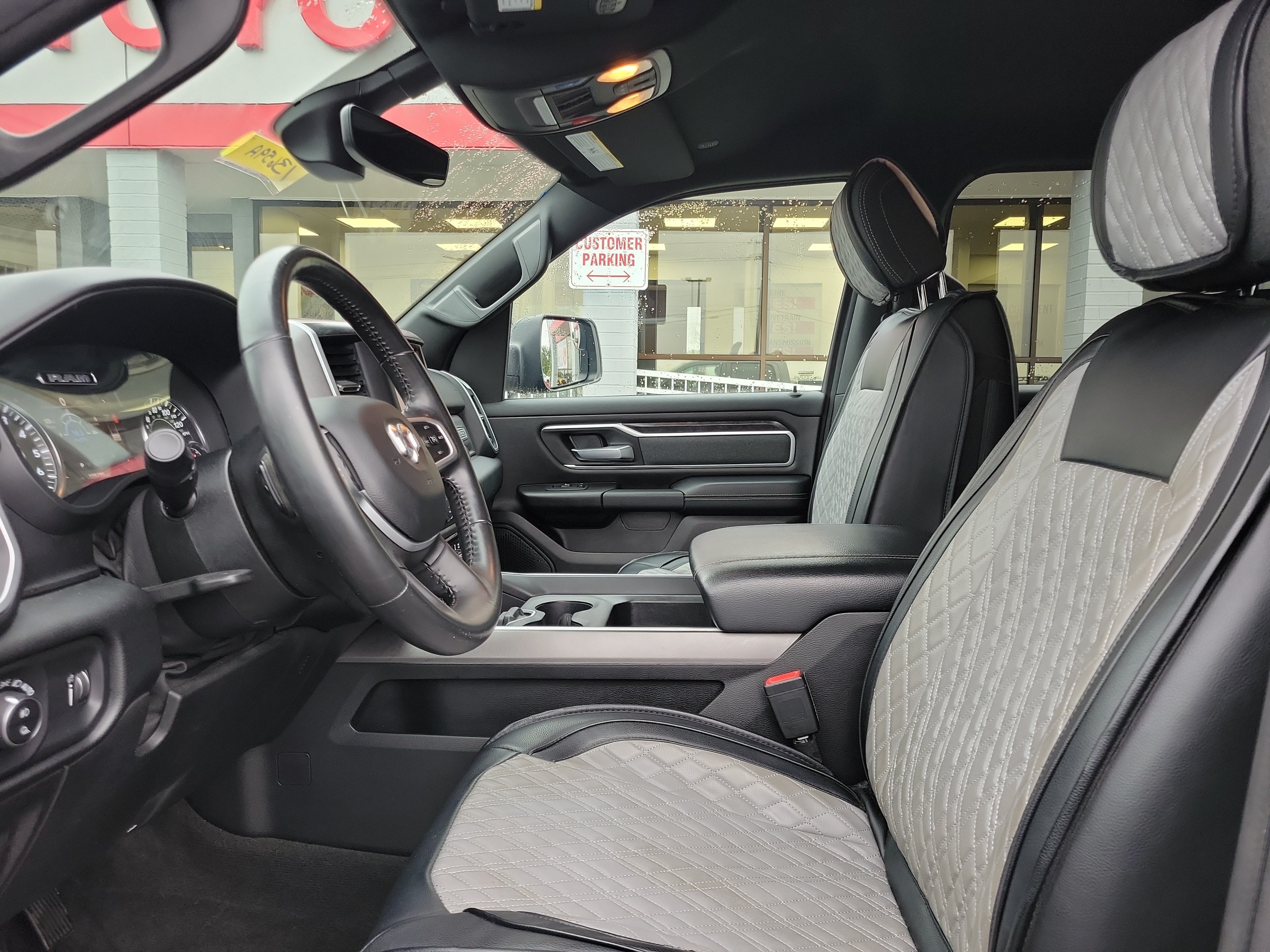Used 2022 RAM 1500 Big Horn AWD/4WD image 15