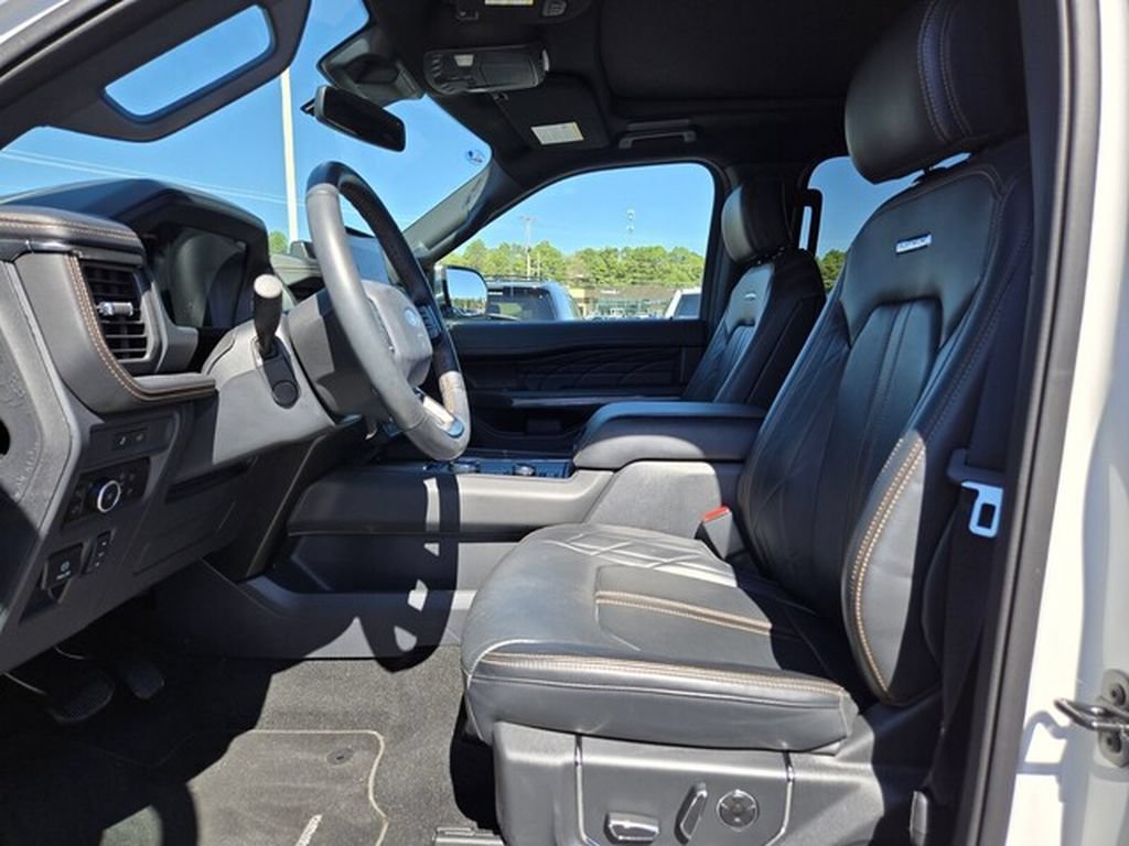 Certified 2024 Ford Expedition Platinum AWD/4WD image 9