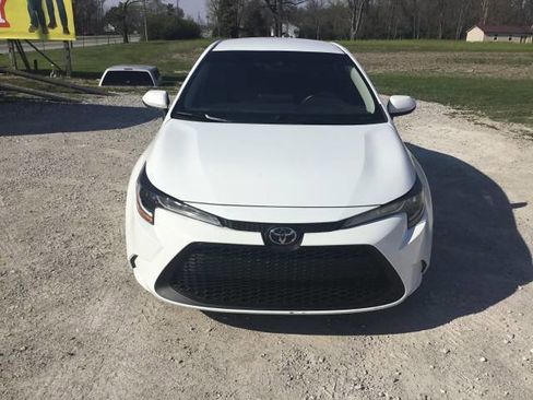 Used 2022 Toyota Corolla LE image 8
