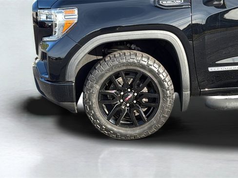 Used 2020 GMC Sierra 1500 Elevation w/ Elevation Value Package image 17
