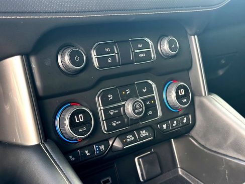 Used 2024 Chevrolet Tahoe Premier RWD image 22