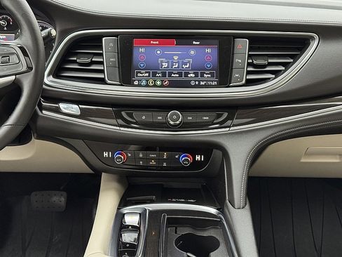 Used 2024 Buick Enclave Essence w/ Experience Buick Package image 9