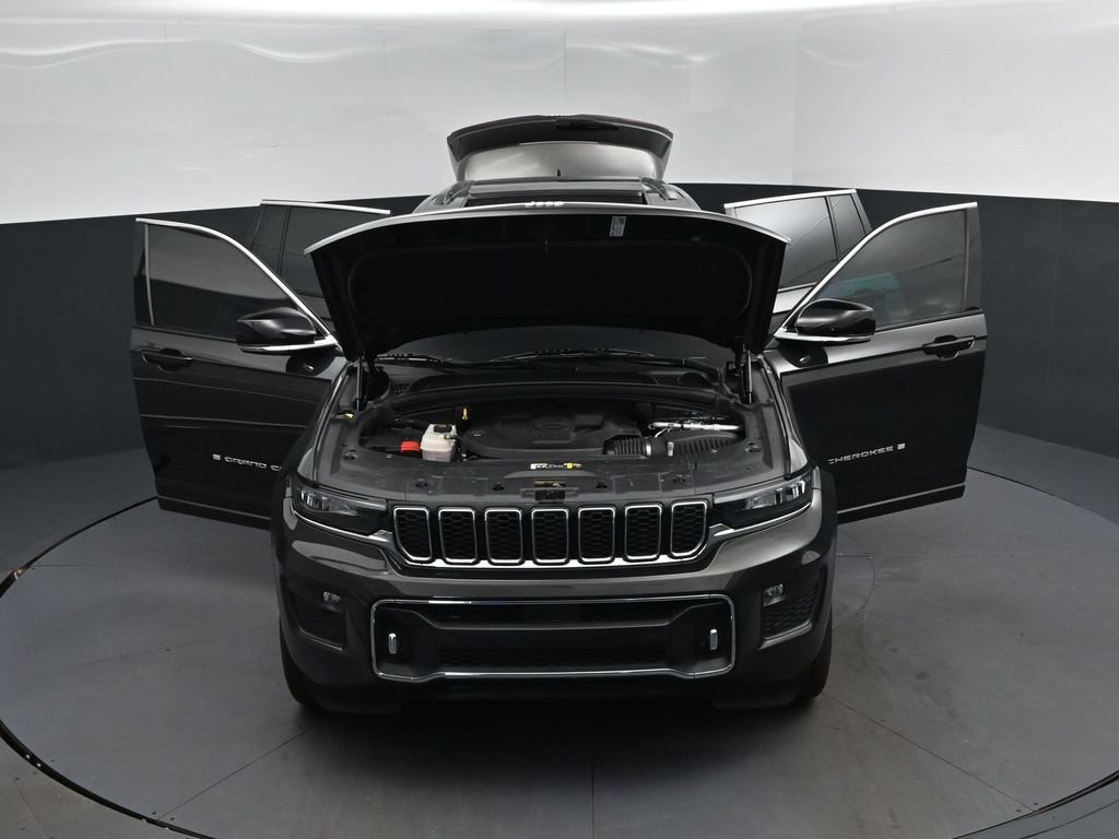 Used 2024 Jeep Grand Cherokee Overland w/ Luxury Tech Group IV AWD/4WD image 52