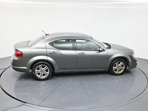 Used 2012 Dodge Avenger SXT image 36