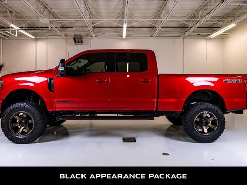 Used 2022 Ford F250 Lariat w/ Black Appearance Package AWD/4WD image 5