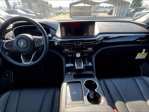 Used 2025 Acura MDX FWD image 2