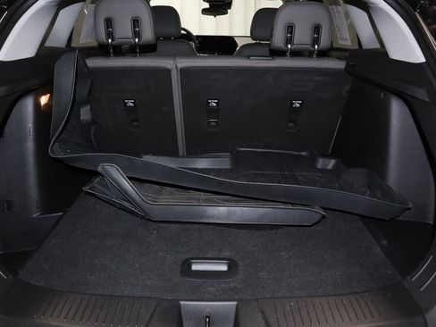 Used 2025 Chevrolet Trax ACTIV w/ Sunroof Package image 16