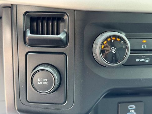 Used 2023 Ford F150 XLT image 25