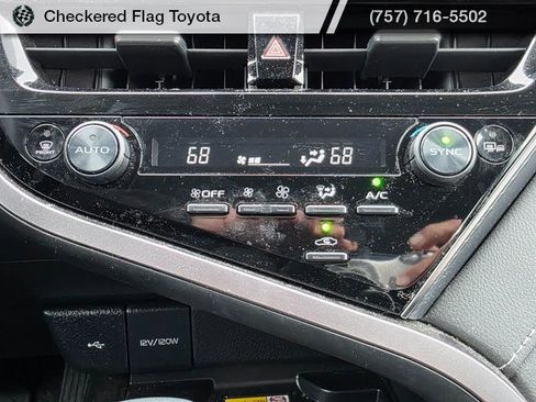 Used 2023 Toyota Camry SE w/ Cold Weather Package image 18