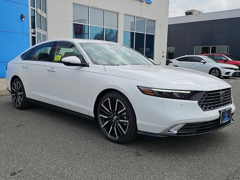 New 2026 Honda Accord Touring image 2