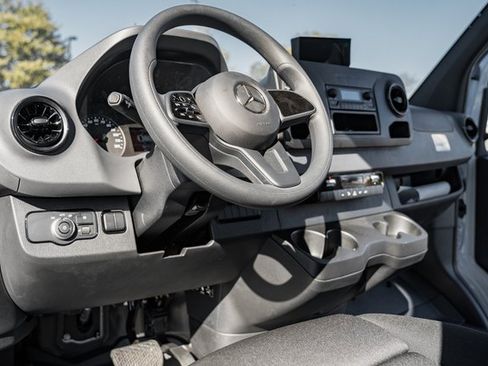 Used 2023 Mercedes-Benz Sprinter 3500 image 20