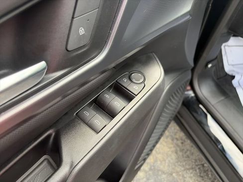 Used 2024 Chevrolet Equinox EV RS FWD image 11