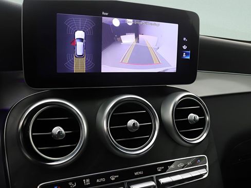 Used 2022 Mercedes-Benz GLC 300 image 13