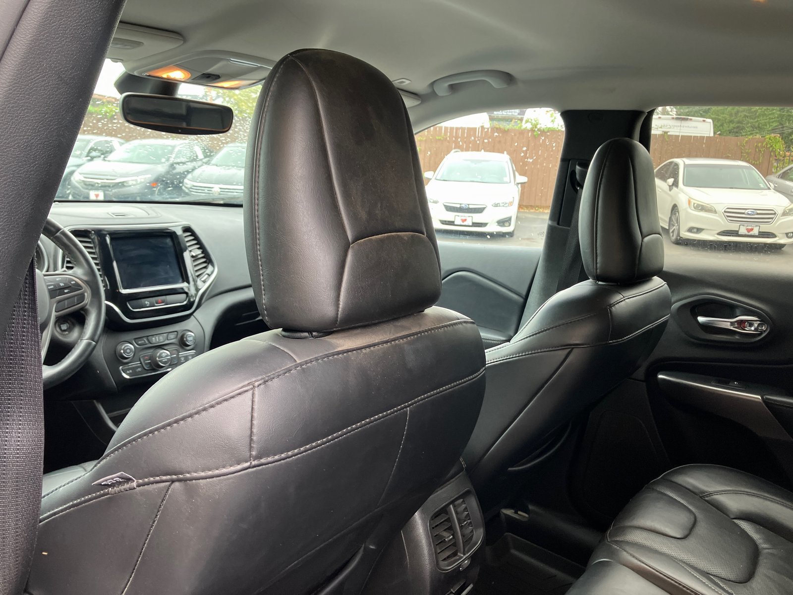 Used 2019 Jeep Cherokee Limited AWD/4WD image 14