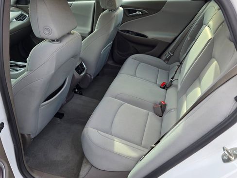 Used 2022 Chevrolet Malibu LT image 14