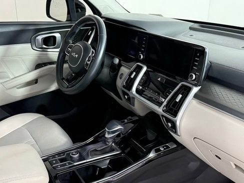 Used 2023 Kia Sorento SX image 31