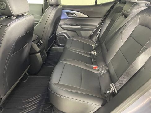 Used 2026 Chevrolet Equinox EV LT image 15