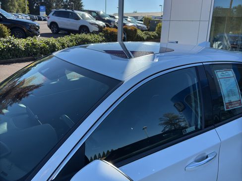 Used 2018 Honda Accord Touring image 24