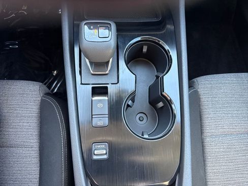 Used 2022 Nissan Rogue SV image 21