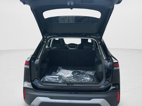 New 2026 Volkswagen Tiguan SE FWD image 9