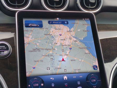 Used 2025 Mercedes-Benz GLC 300 GLC 300 image 31