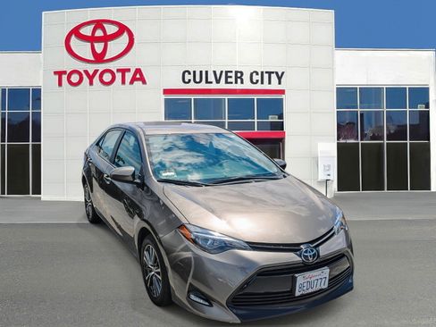 Used 2018 Toyota Corolla LE w/ LE Premium Package FWD image 1