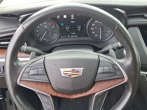 Certified 2023 Cadillac XT5 Sportv w/ Technology Package image 13