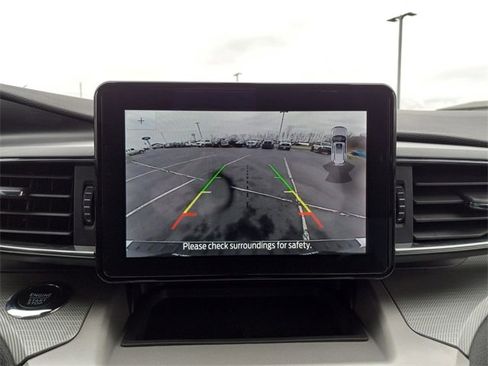 Used 2022 Ford Explorer XLT w/ Equipment Group 202A image 23