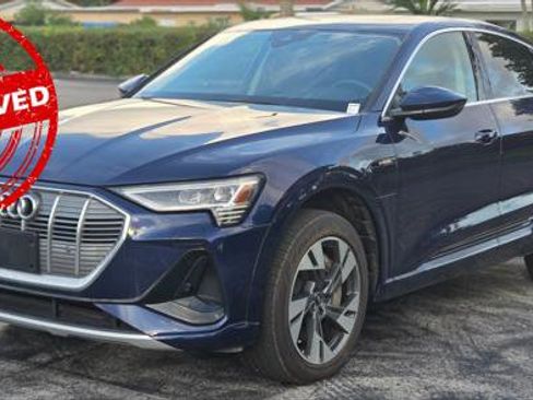 Used 2022 Audi e-tron Premium image 2