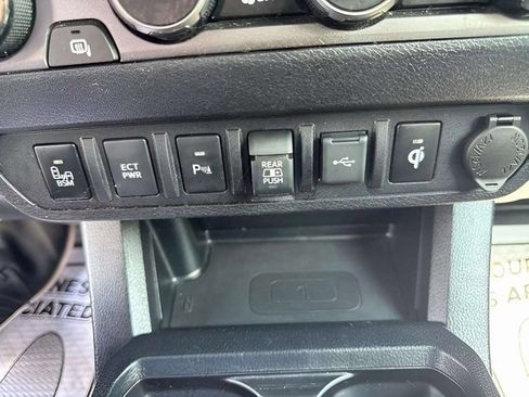 Used 2021 Toyota Tacoma TRD Off-Road image 20