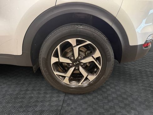 Used 2021 Kia Sportage LX image 15