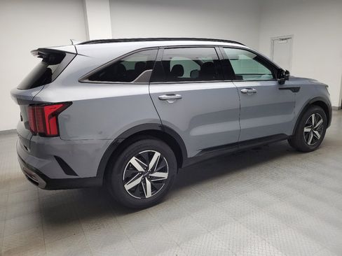 Used 2022 Kia Sorento S FWD image 10