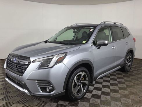 Used 2024 Subaru Forester Touring AWD/4WD image 10